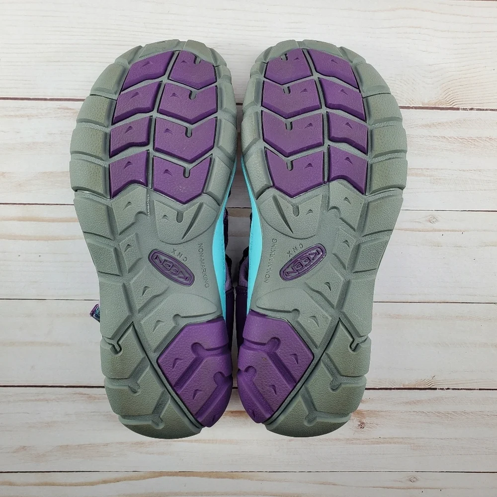 KEEN Youth Size‎ 2 Purple Seacamp II CNX Majesty Tibetan Stone Sandals 1020701